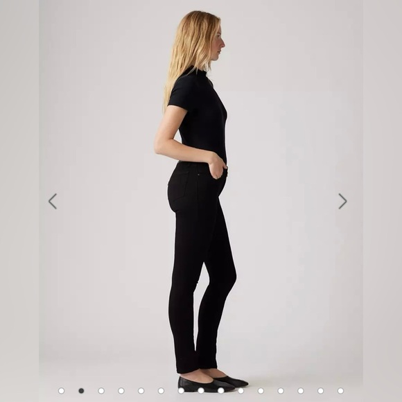 EUC Levi’s 311 Shaping Skinny Women’s Jeans - Picture 2 of 8